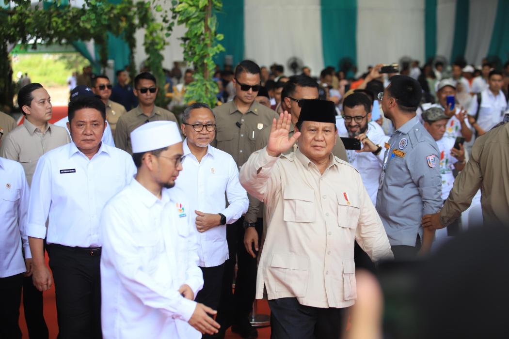 gubernur-sumsel-dampingi-presiden-prabowo-resmikan-program-gerina-dan-penanaman-padi-serentak-bersama-14-provinsi-secara-nasional