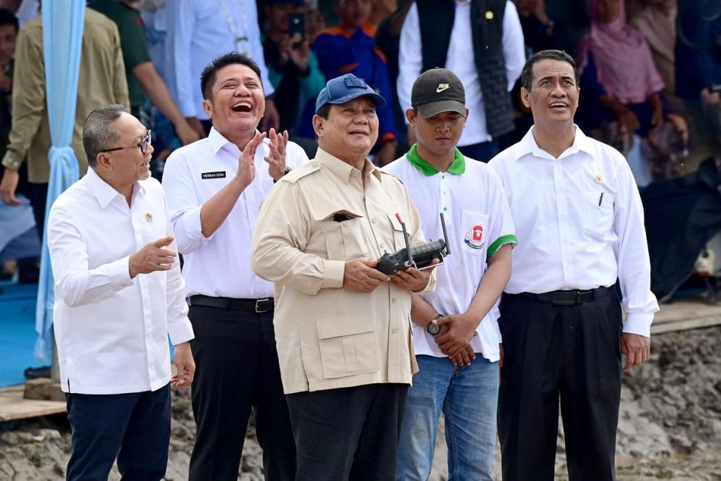 presiden-prabowo-puji-prestasi-gubernur-herman-deru-berhasil-tingkatkan-produksi-pangan-sumsel-5-besar-nasional