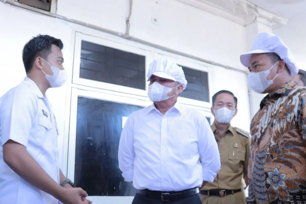 Menteri Kependudukan dan Pembangunan Keluarga Tinjau Pemberian MBG di Palembang, Wako Ratu Dewa Siap Bersinergi