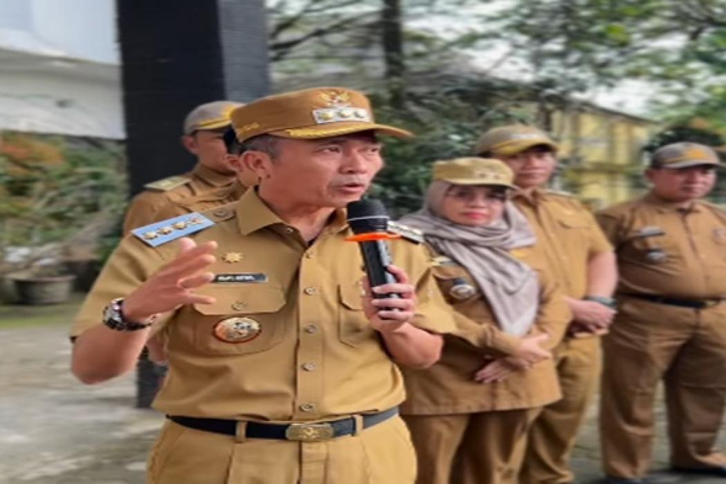 Ratu Dewa Temukan Kantor Kecamatan Kertapati Sepi Saat Apel Pagi, Pegawai Lari Kocar-kacir Lihat Walikota Palembang