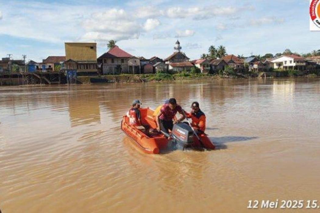 perahu-karam-di-sungai-rupit-muratara-ibu-hamil-dan-anak-10-tahun-tewas-tenggelam