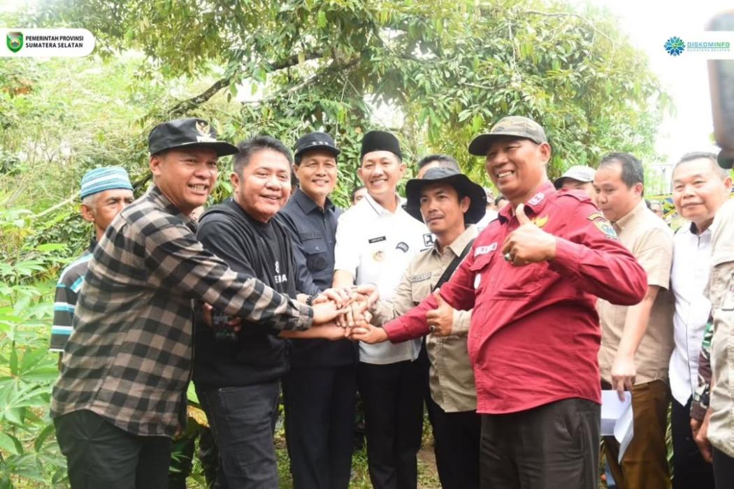 gubernur-herman-deru-segera-realisasikan-pembangunan-jalan-muara-enim-pali-yang-terbengkalai-32-tahun