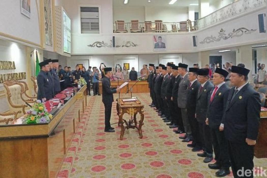 Wali Kota Palembang Rombak 12 Pejabat Eselon II, Ratu Dewa: Bukan  Tapi Hukuman