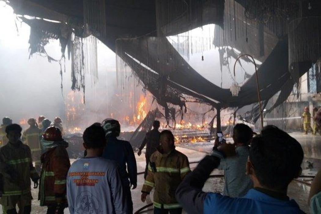 Gedung Serbaguna di Belakang Sri Melayu Palembang Terbakar, Area Panggung Ludes Dilalap Si Jago Merah